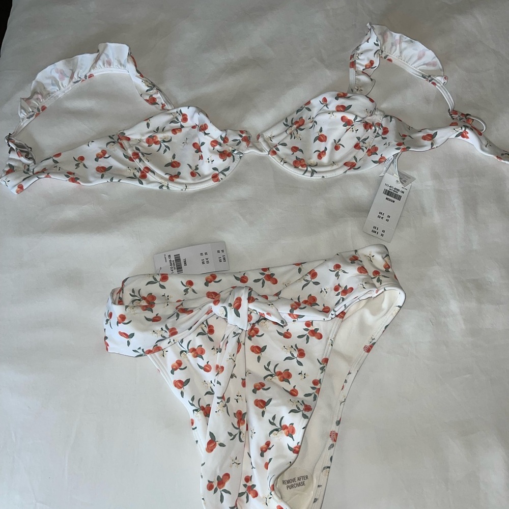 New with tags Abercrombie & Fitch Floral Bikini